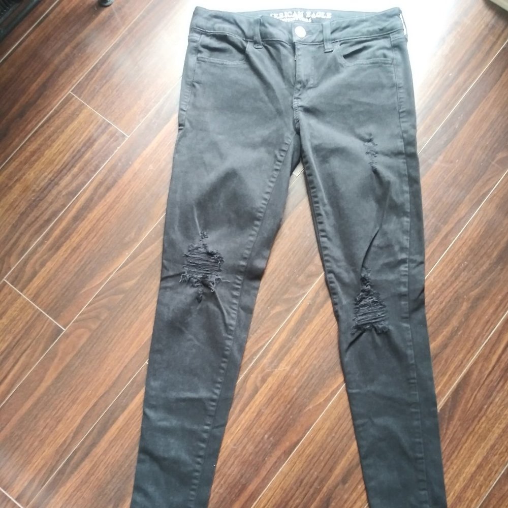 Black American Eagle Super Stretch X. Skinny Jeggings Size 4 Distressed
